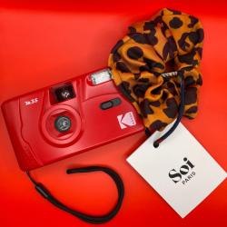 Christmas Gift Set Kodak M35 Red x Scrunchie Soi Paris